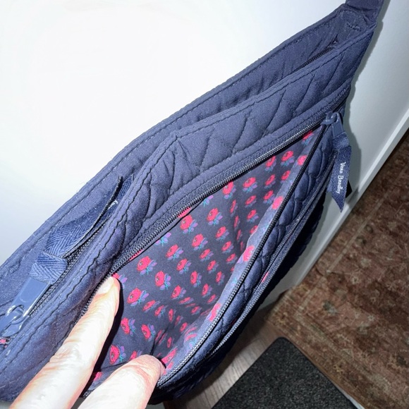 Vera Bradley Navy Blue Quilted Crossbody Hipster Lightweight Bag - Picture 6 of 12
